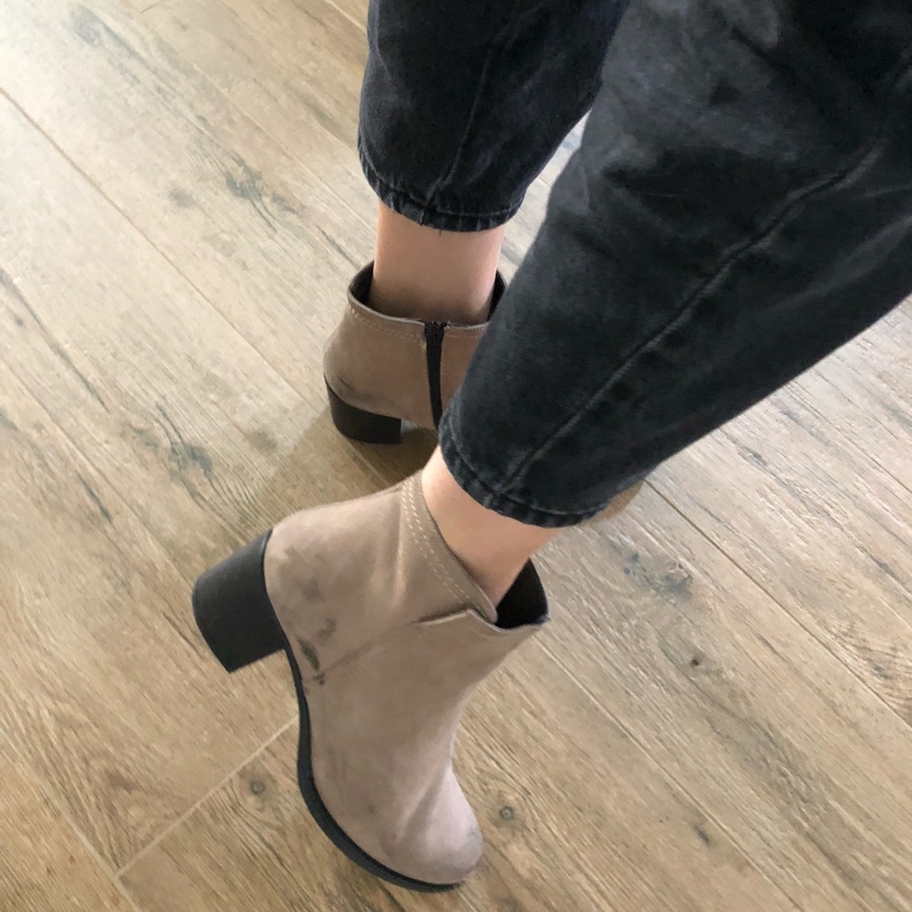 NAK suede beige leather ankle boots.